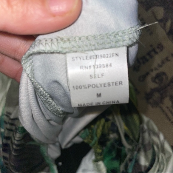 Fashion Nova NWT! Costa Rica Printed Green/Combo Jumsuit Size M - Picture 7 of 15